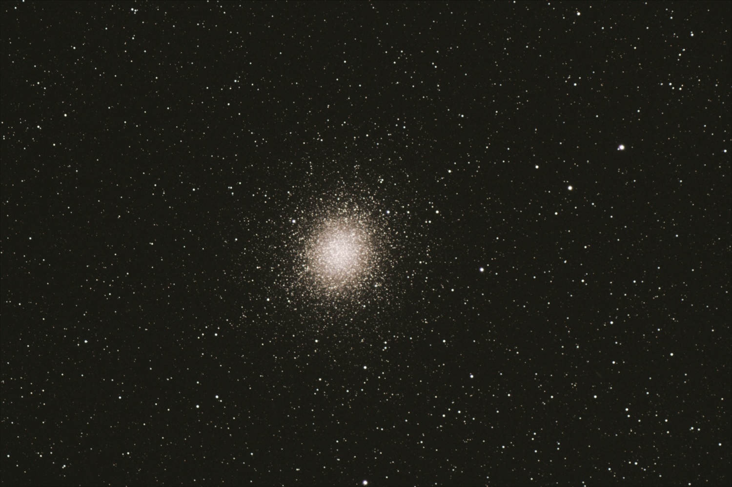 Oméga du Centaure - Photo de Gérard Hesler