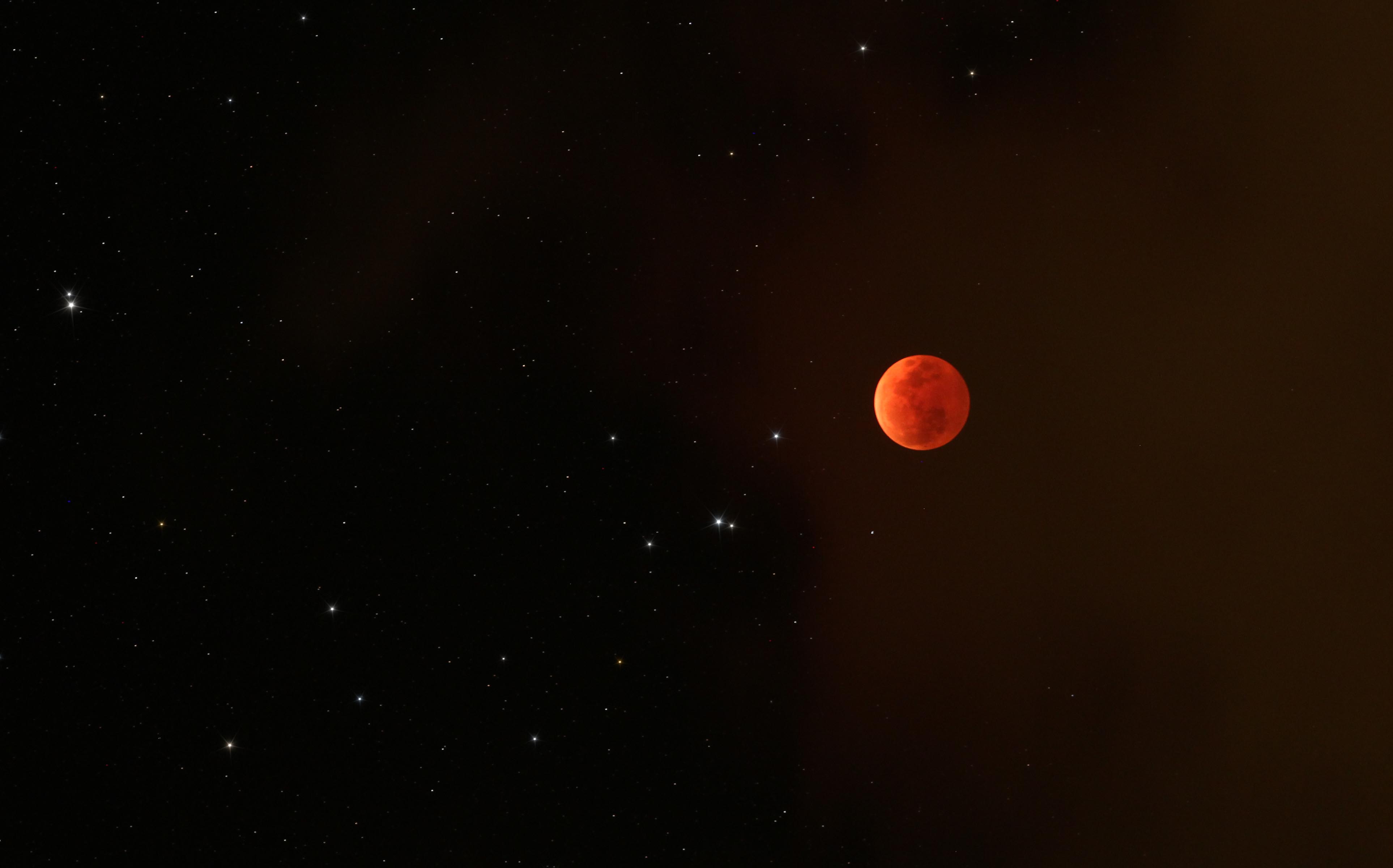 Eclipse de Lune - Photo de Jean-Marie Bolle