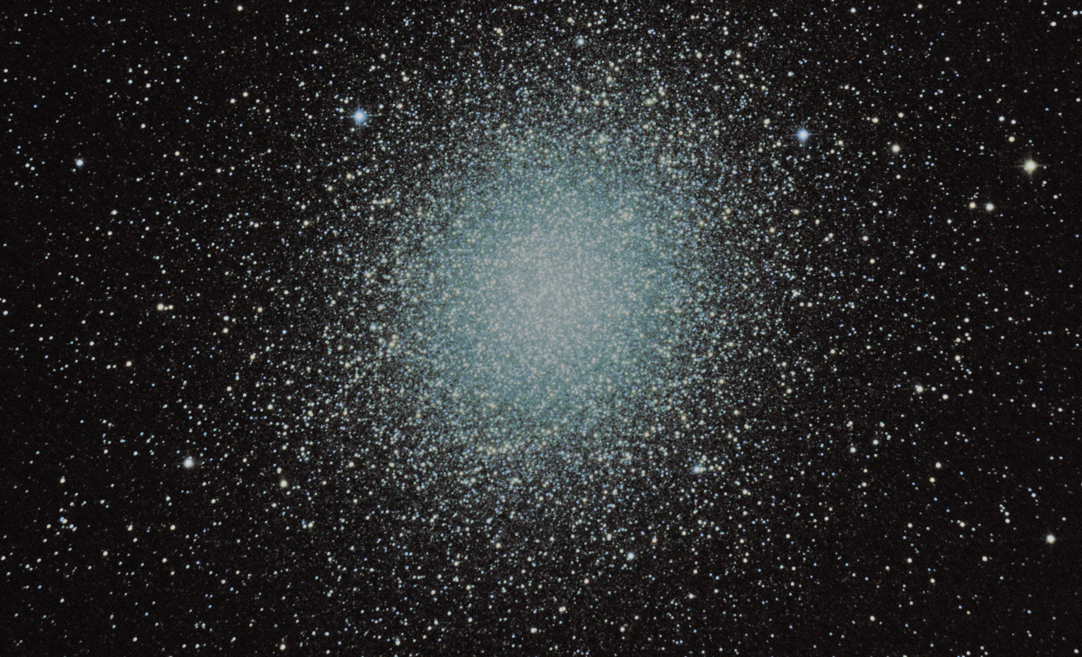 Omega du centaure - Photo de Gérard Hesler 