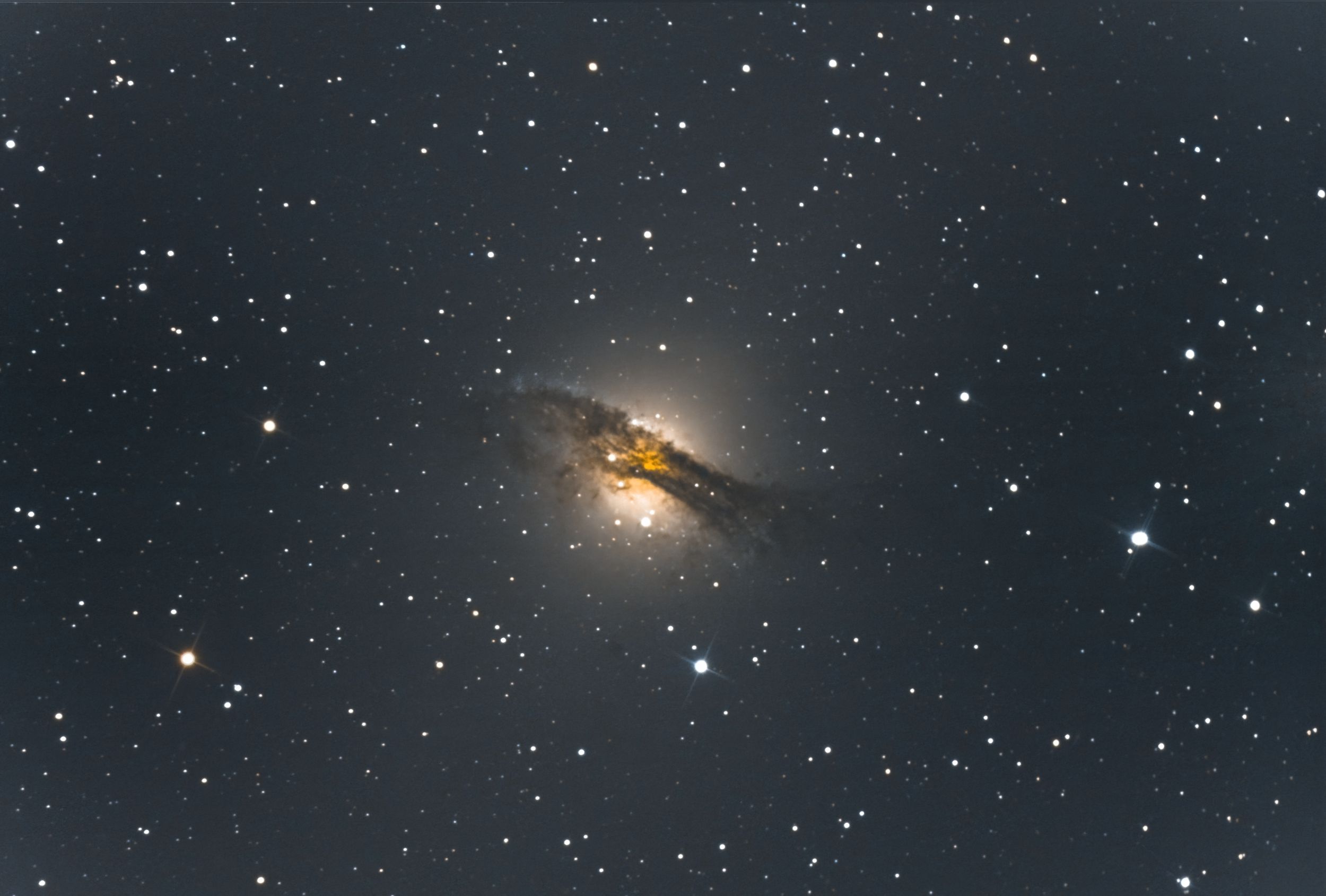 NGC 5128 - Photo de Bernard Mondon